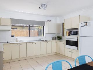 Gidgets on Gretel - Stay 3 for 2 Guest house, Nelson Bay - 4