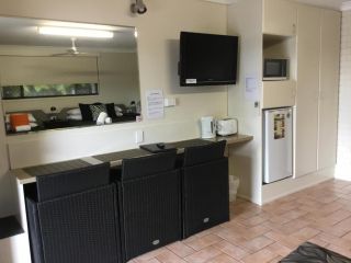 Golden Palms Motor Inn Hotel, Bundaberg - 3