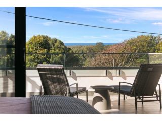 Grandview Villa Kingscliff - Oceanview Tri-level Villa by uHoliday Villa, Kingscliff - 3