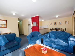 Gretel Close, Maeva Lodge, Unit 04, 14 Apartment, Nelson Bay - 2