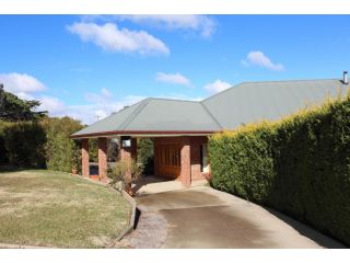 Gundaroo Manor Bed & Breakfast Bed and breakfast, New South Wales - 1