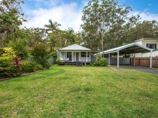 Hanalei - Pet Friendly - Directly Opposite Waterfront Guest house, Myola - 2