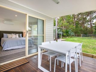 Hanalei - Pet Friendly - Directly Opposite Waterfront Guest house, Myola - 4