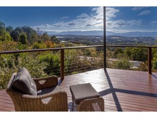 Hanging Garden On Mernda-Mountain View Retreat Villa, Olinda - 1