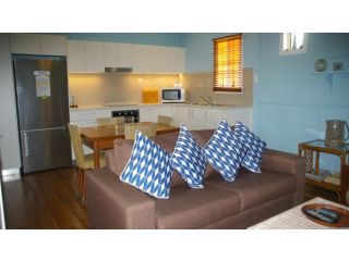 Happy Ours - Patonga Beach Guest house, New South Wales - 1