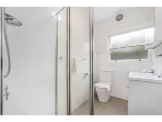 Hawthorn Hideaway Kooyongkoot Road Apartment, Melbourne - 3