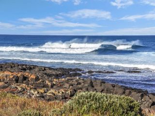 HEARN'S BEACHSIDE VILLA 4 Guest house, Port Fairy - 4