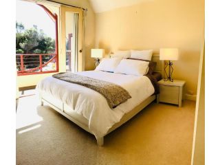 Heart of Geelong Entire Townhouse Sleeps 6 Guest house, Geelong - 4