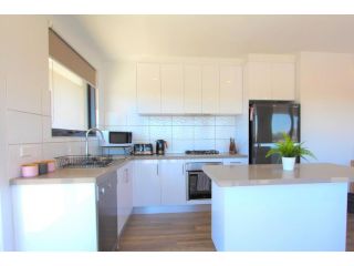 StayCentral - Heidelberg Heights Penthouse Apartment, Melbourne - 4