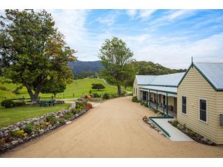 Henkley Cottage 2 - Jeremiah Guest house, Central Tilba - 2