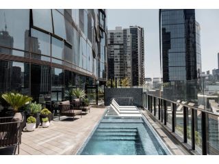 High-Floor, Luxury Living 2BR Apt Near Crown Casino with City Views Apartment, Melbourne - 4