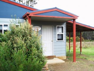 Highland Cabins and Cottages at Bronte Park Accomodation, Tasmania - 4