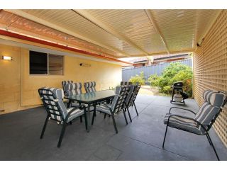 Hillarys Holiday Home Guest house, Perth - 3