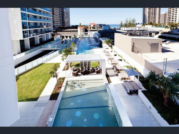 H Star Residences-- Paradise Stayz Apartment, Gold Coast - imaginea 9