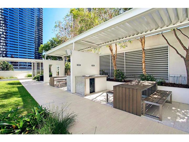 H Star Residences-- Paradise Stayz Apartment, Gold Coast - imaginea 3
