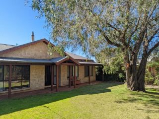 Holiday on the Terrace Guest house, Dunsborough - 2