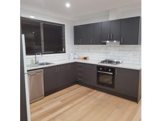 Home in North Geelong Guest house, Victoria - 4