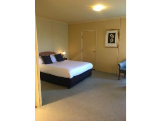 Hopkins House Motel & Apartments Hotel, Warrnambool - 4