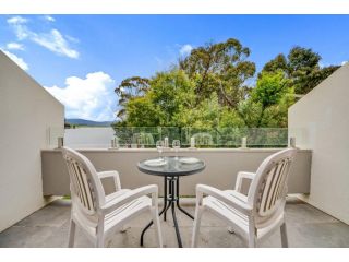 Horizons 115 - Lake Jindabyne Waterfront Guest house, Jindabyne - 2