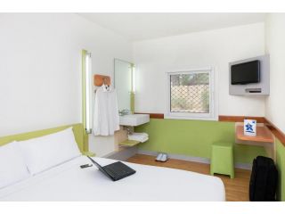 ibis Budget - Melbourne Airport Hotel, Melbourne - 2