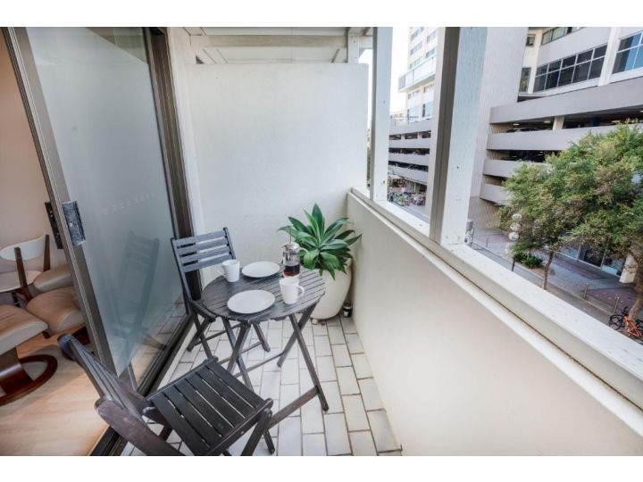 Ideal 1BR Studio near the Beach with Pool Apartment, Sydney - imaginea 9