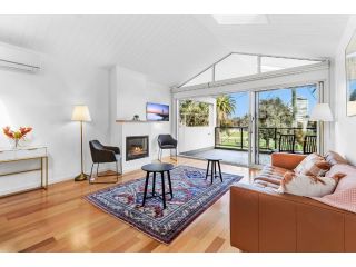 Incredible 3-Bed Home in The Heart of St Kilda Guest house, Melbourne - 4