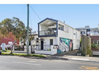 Incredible 3-Bed Home in The Heart of St Kilda Guest house, Melbourne - 2