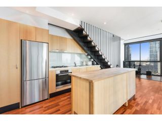 Incredible City Views in Convenient CBD Apartment Apartment, Melbourne - 5