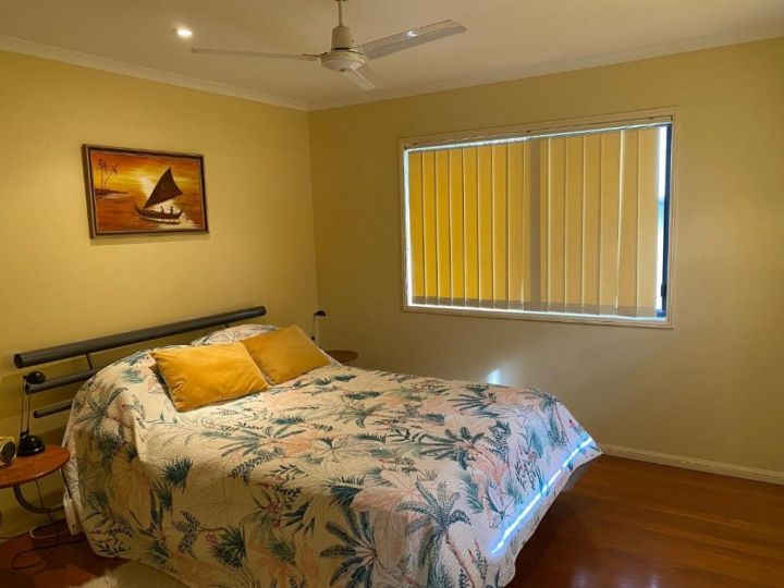 Indigo Place 1 - Rainbow Beach - Just Metres From The Pristine Surf Beach Guest house, Rainbow Beach - imaginea 13