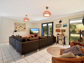 Innisfree - Pet Friendly - 2 Mins to Beach Guest house, Callala Beach - 1