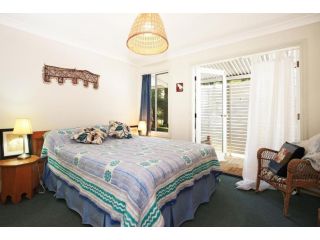 Innisfree - Pet Friendly - 2 Mins to Beach Guest house, Callala Beach - 3