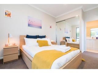 Inspired Innaloo sleeps 4 - Style & Class - Netflix - Family Apartment, Perth - 2