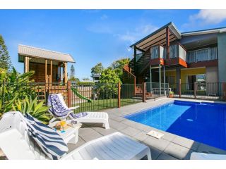 Ivy Street 7, Dicky Beach Guest house, Caloundra - 2