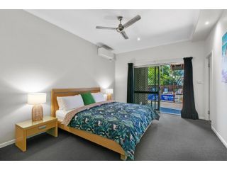 Ivy Street 7, Dicky Beach Guest house, Caloundra - 1