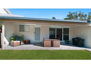 Kay's Hideaway - WiFi - Air-conditioned Villa, Lennox Head - 4