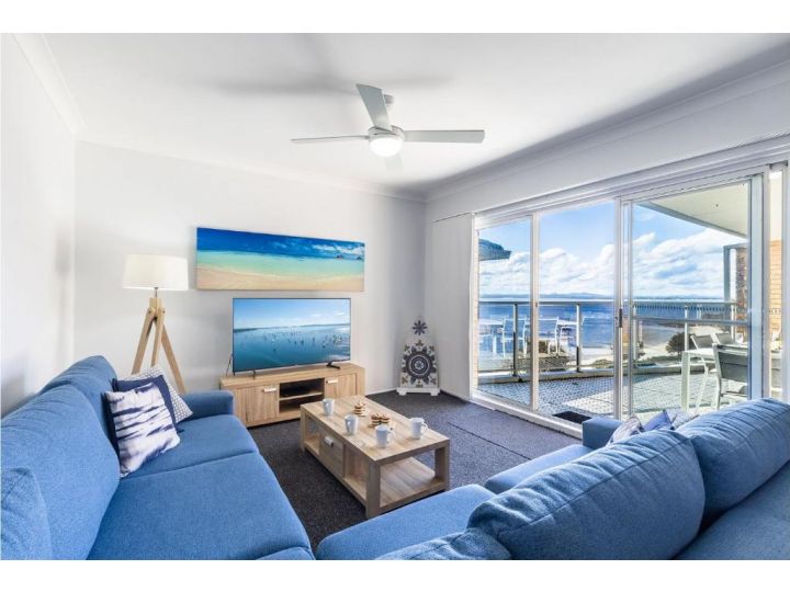 12 &#x27;Kiah&#x27;, 53 Victoria Pde - panoramic water views in the heart of Nelson Bay Apartment, Nelson Bay - imaginea 8