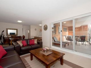 Kiah Unit 16 53 Victoria Parade Apartment, Nelson Bay - 3