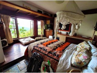 The Den of the Treehouse, KINABALU Farm Guest house, New South Wales - 5