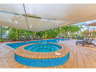 King Studio Harbourfront Haven with Tropical Pool Apartment, Darwin - 5