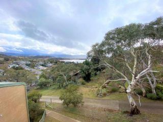 Alpine Mountain View 18 - Large Jindabyne Unit Guest house, Jindabyne - 5