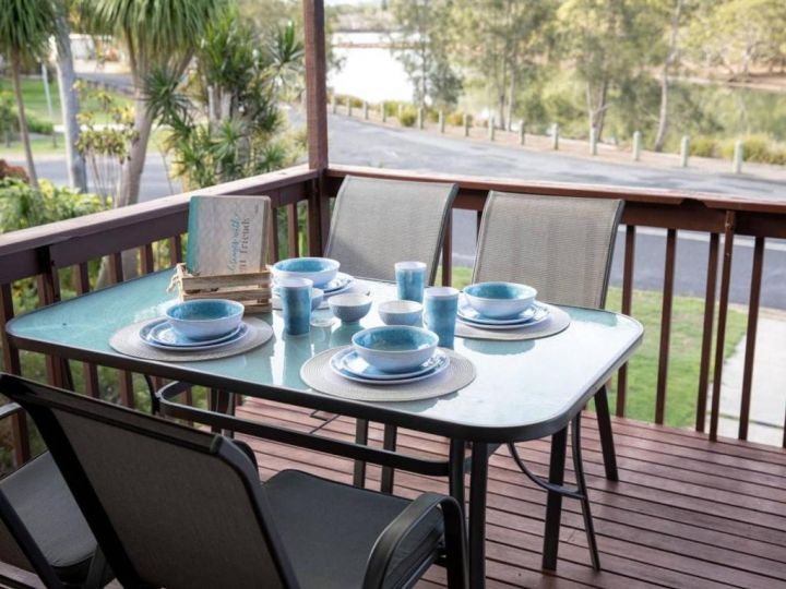 Kookas Nest - waterfront home, tranquil setting Guest house, Dunbogan - imaginea 5