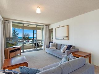 Kooringal Unit 3 - Wi-Fi included in this great value apartment right on Greenmount Beach Coolangatta Apartment, Gold Coast - 2