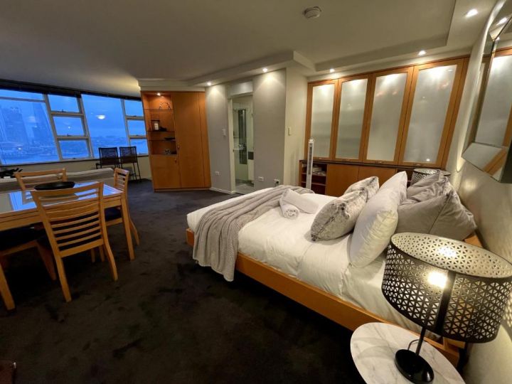 KOZYGURU McMahons Point Amazing Water View Studio + FREE Parking NMP002 Apartment, Sydney - imaginea 2
