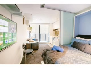 KOZYGURU Melbourne CBD Cosy One Bedroom APT VME243 Apartment, Melbourne - 2