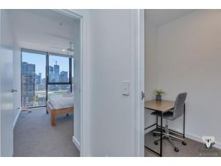 KOZYGURU SOUTH BRISBANE KOZY 1BED APT + FREE PARKING QSB001 Apartment, Brisbane - 3