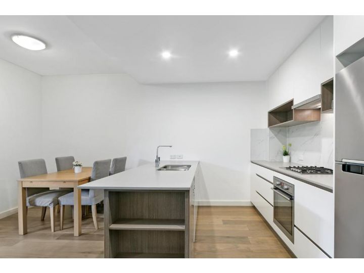 KOZYGURU WAITARA KOZY 2 BED APT WALK TO TRAIN STATION NWA008 Apartment, New South Wales - imaginea 5