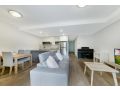 KOZYGURU WAITARA KOZY 2 BED APT WALK TO TRAIN STATION NWA008 Apartment, New South Wales - thumb 1