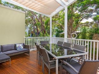 Benton House - Pet Friendly - 1 Min Walk to Beach Guest house, Callala Beach - 1