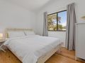 Laid Back Pet Friendly Beach Cottage in Jervis Bay Guest house, Vincentia - thumb 5