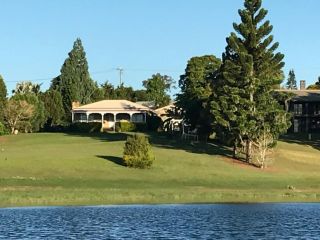 Lakefront holiday villa Villa, Yungaburra - 5